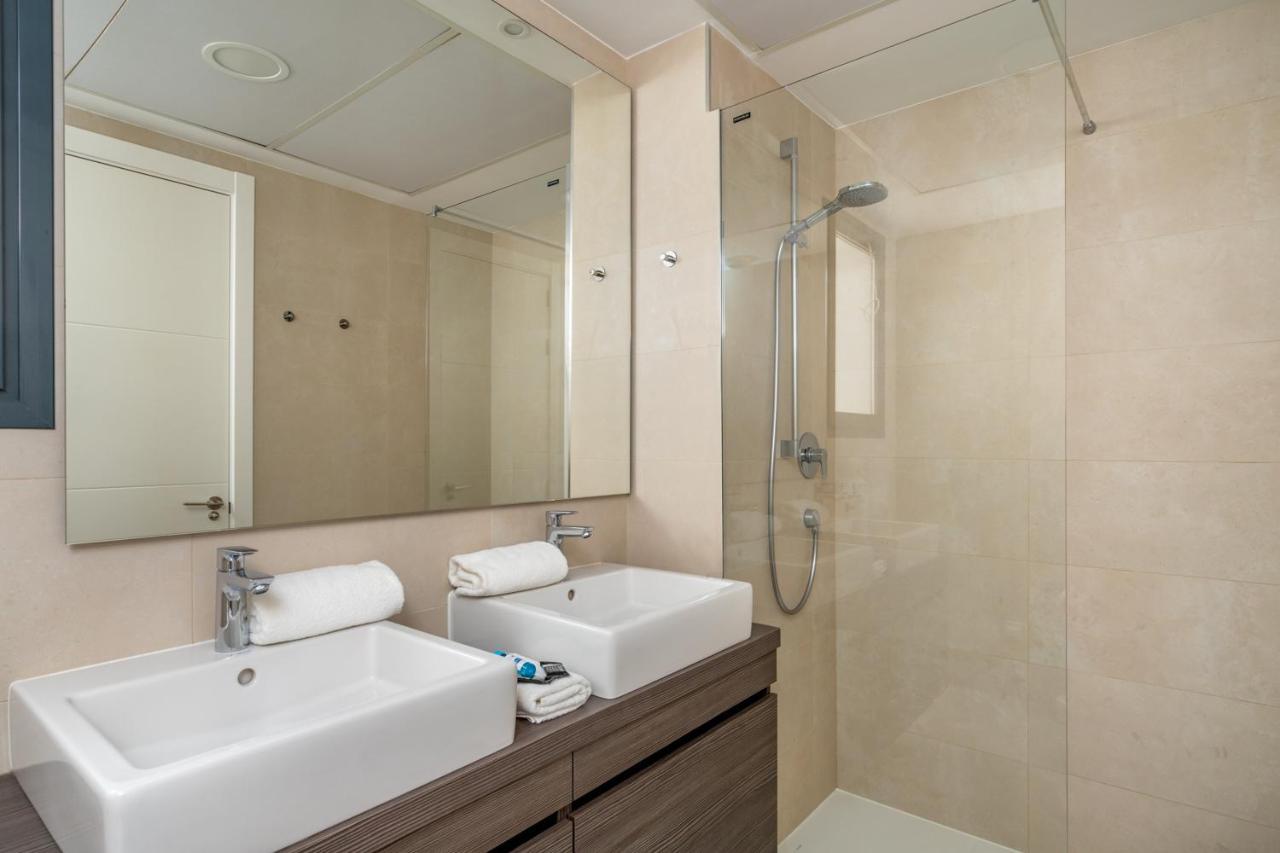 Middel Views Penthouse With Private Pool By Costarentals - Ref 154 Lejlighed Fuengirola